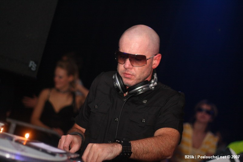 APOKALYPSA LET´S GO TECHNO - Pátek 23. 11. 2007