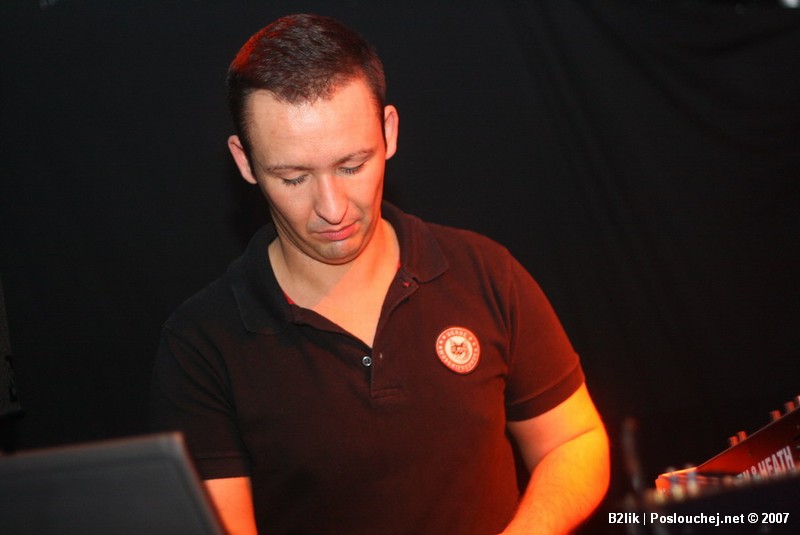 APOKALYPSA LET´S GO TECHNO - Pátek 23. 11. 2007