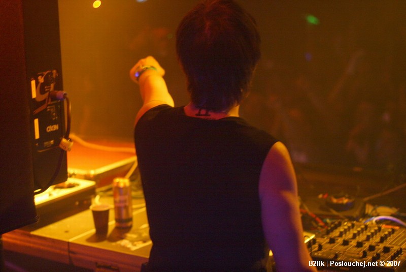 APOKALYPSA LET´S GO TECHNO - Pátek 23. 11. 2007