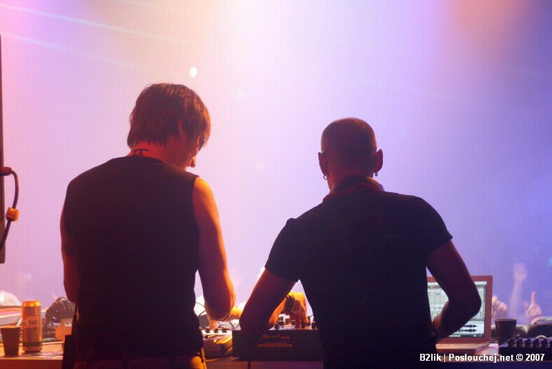 APOKALYPSA LET´S GO TECHNO - Pátek 23. 11. 2007