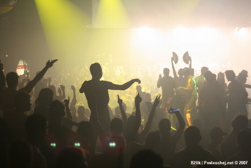 APOKALYPSA LET´S GO TECHNO - Pátek 23. 11. 2007
