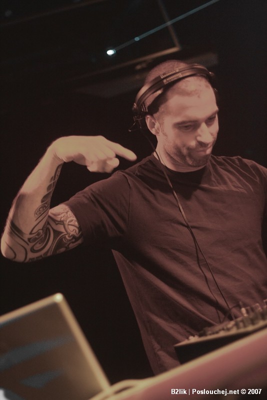 APOKALYPSA LET´S GO TECHNO - Pátek 23. 11. 2007