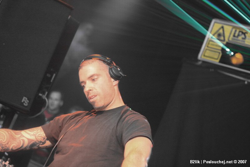 APOKALYPSA LET´S GO TECHNO - Pátek 23. 11. 2007