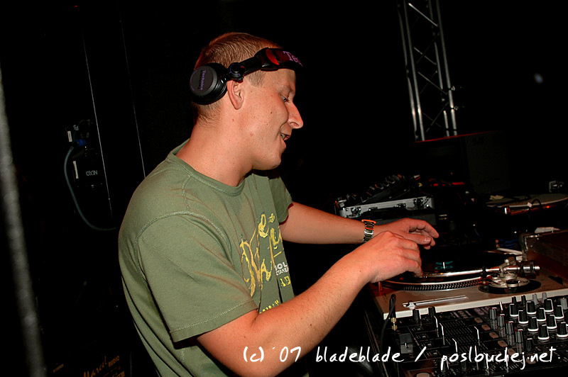 APOKALYPSA LET´S GO TECHNO - Pátek 23. 11. 2007