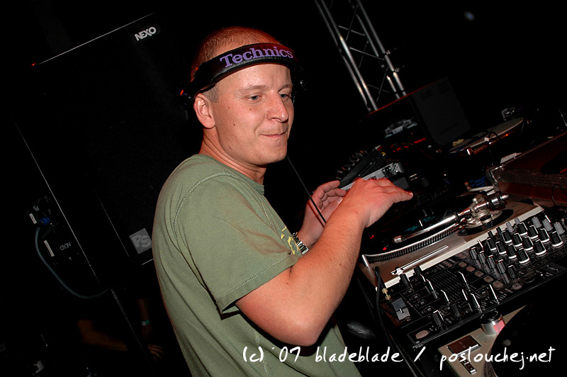 APOKALYPSA LET´S GO TECHNO - Pátek 23. 11. 2007