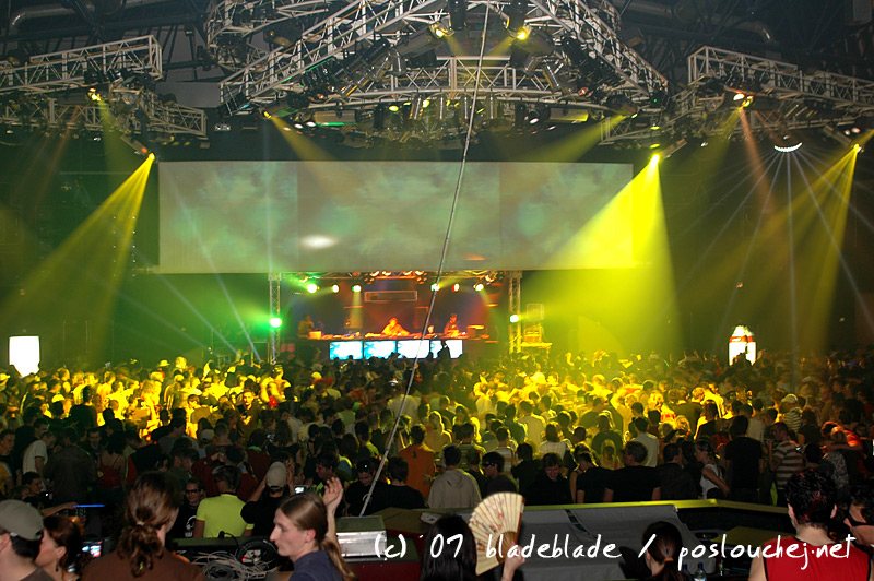 APOKALYPSA LET´S GO TECHNO - Pátek 23. 11. 2007