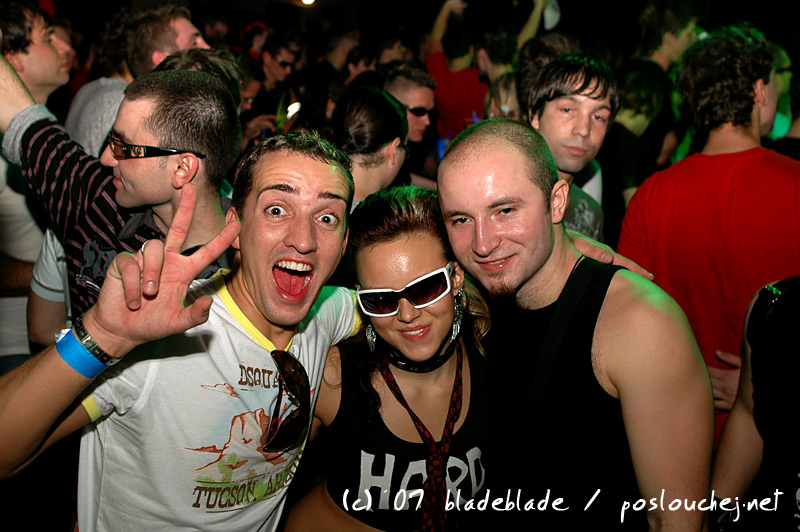 APOKALYPSA LET´S GO TECHNO - Pátek 23. 11. 2007