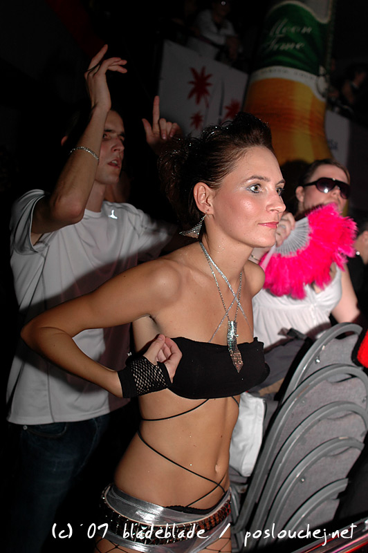 APOKALYPSA LET´S GO TECHNO - Pátek 23. 11. 2007