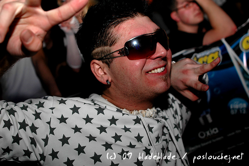 APOKALYPSA LET´S GO TECHNO - Pátek 23. 11. 2007
