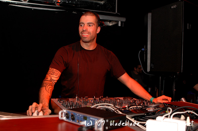 APOKALYPSA LET´S GO TECHNO - Pátek 23. 11. 2007