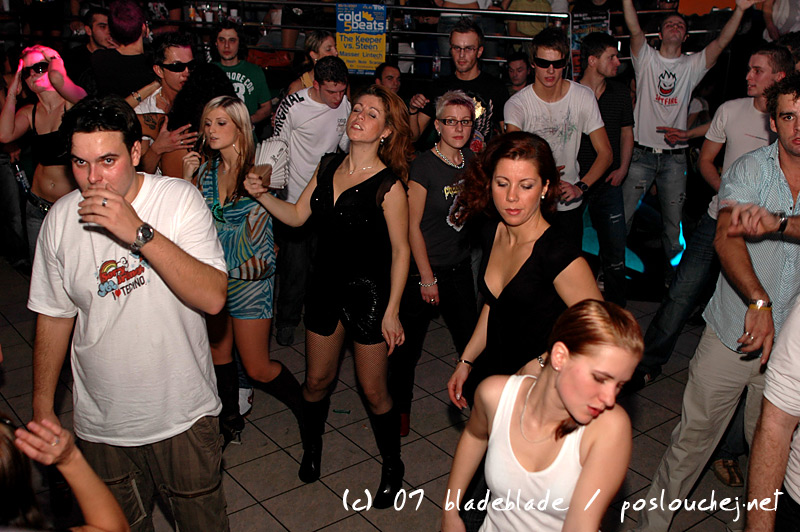 APOKALYPSA LET´S GO TECHNO - Pátek 23. 11. 2007