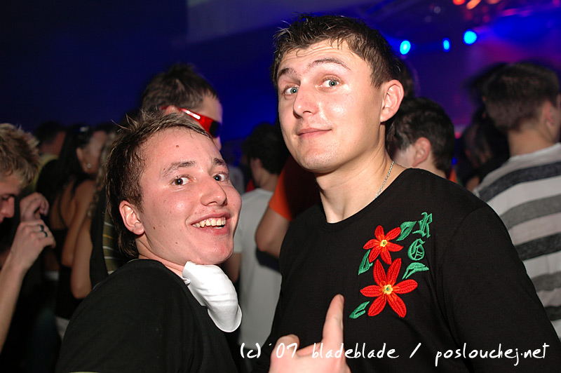 APOKALYPSA LET´S GO TECHNO - Pátek 23. 11. 2007