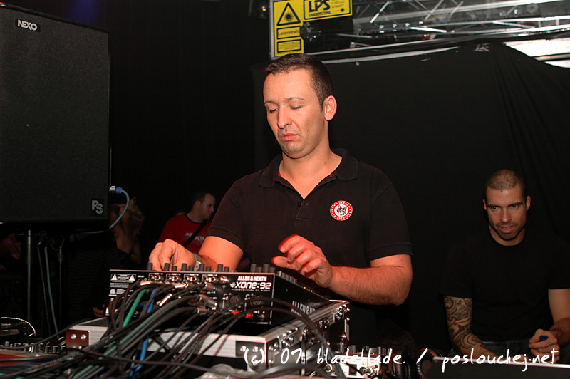 APOKALYPSA LET´S GO TECHNO - Pátek 23. 11. 2007