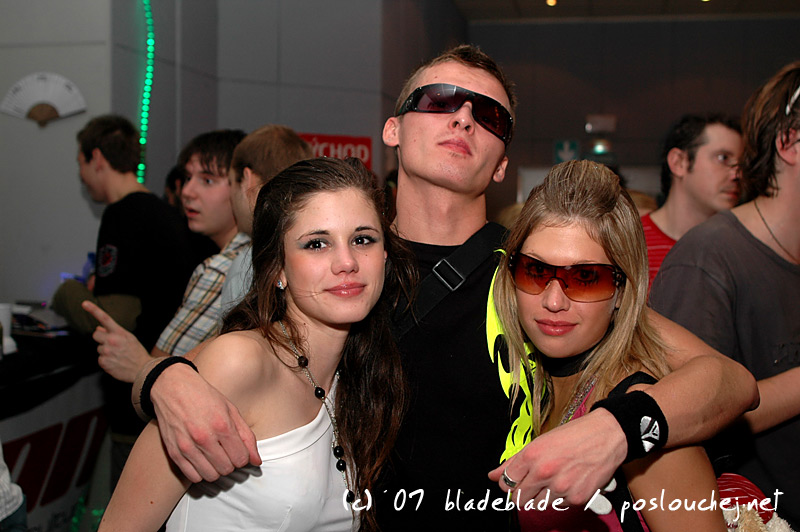 APOKALYPSA LET´S GO TECHNO - Pátek 23. 11. 2007