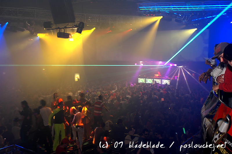 APOKALYPSA LET´S GO TECHNO - Pátek 23. 11. 2007
