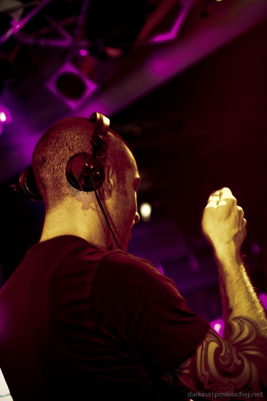 APOKALYPSA LET´S GO TECHNO - Pátek 23. 11. 2007