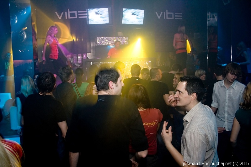 VIBE presents CHRIS IBOTT - Sobota 8. 12. 2007