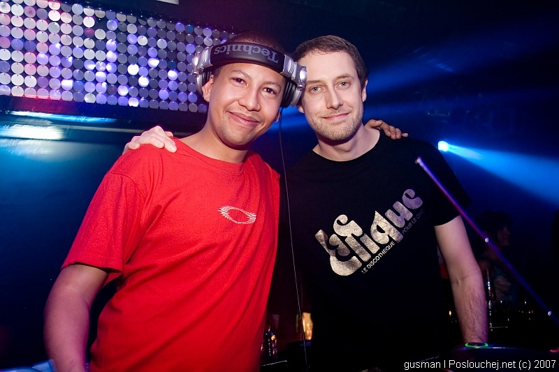 VIBE presents CHRIS IBOTT - Sobota 8. 12. 2007
