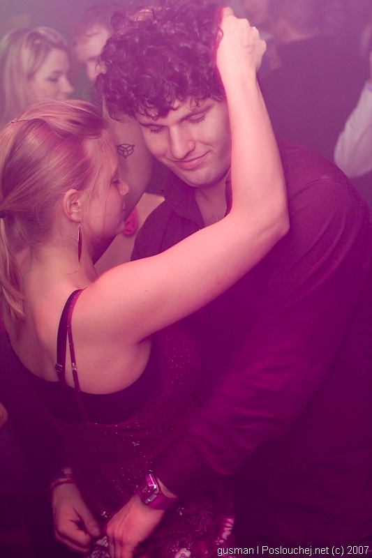 VIBE presents CHRIS IBOTT - Sobota 8. 12. 2007