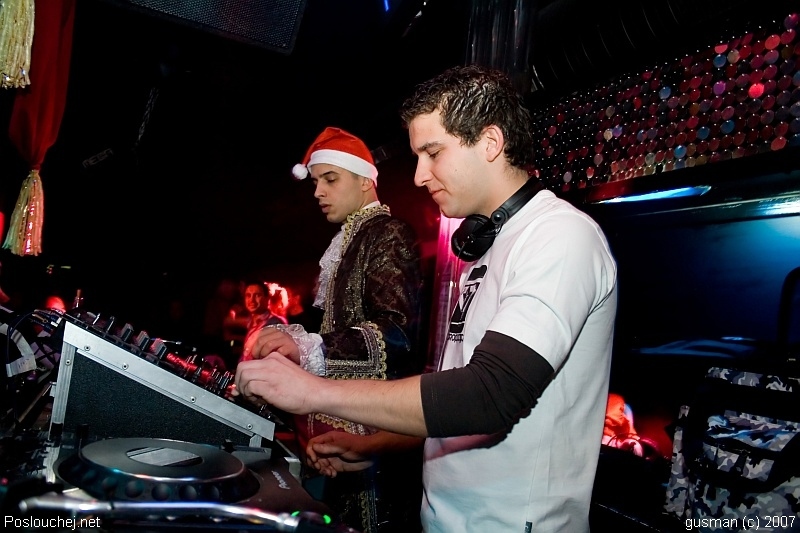 OPERA HOUSE – CHRISTMAS EDITION  - Pátek 21. 12. 2007