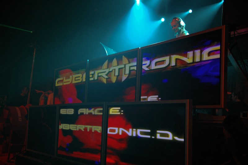 CYBERTRONIC - Sobota 22. 12. 2007