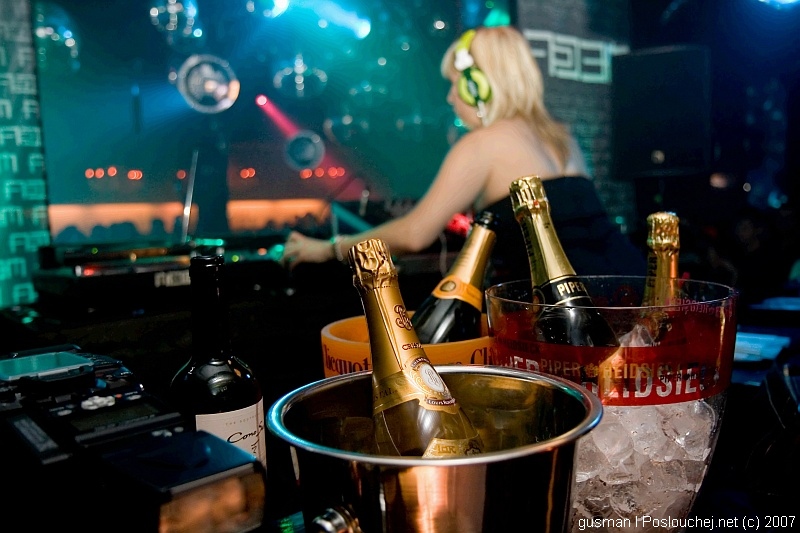 NEW YEARS EVE 2007 WITH MINISTRY OF SOUND - Pondělí 31. 12. 2007