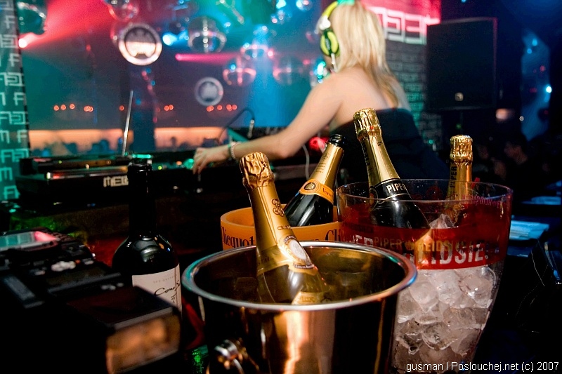 NEW YEARS EVE 2007 WITH MINISTRY OF SOUND - Pondělí 31. 12. 2007