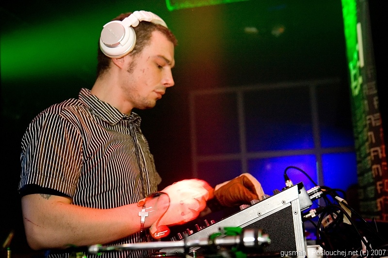 SOUNDCREAM - Pátek 4. 1. 2008