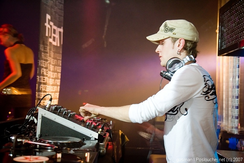 SOUNDCREAM - Pátek 4. 1. 2008