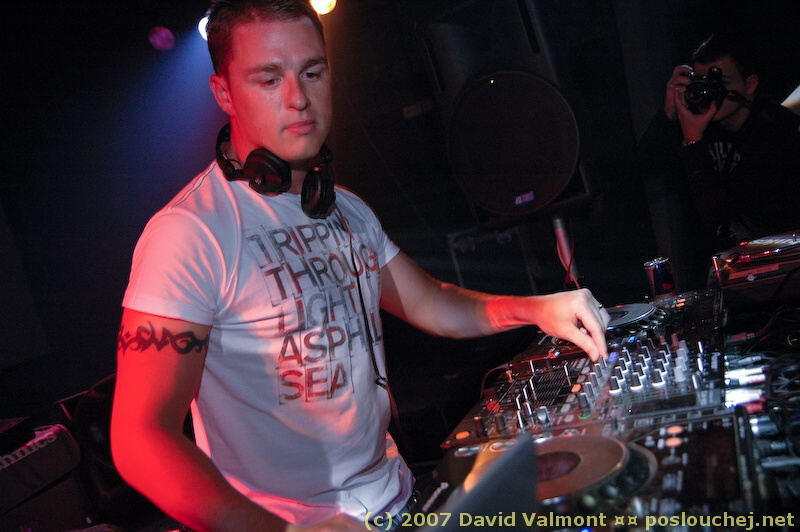 E-MOTION - Pátek 18. 1. 2008
