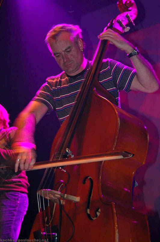 MUSIC INFINITY - Pátek 25. 1. 2008