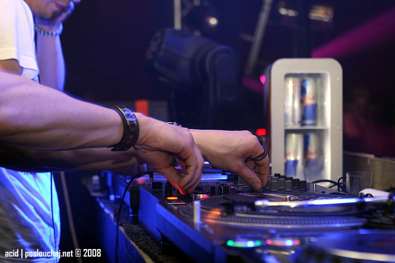 BUBBLES - Pátek 1. 2. 2008
