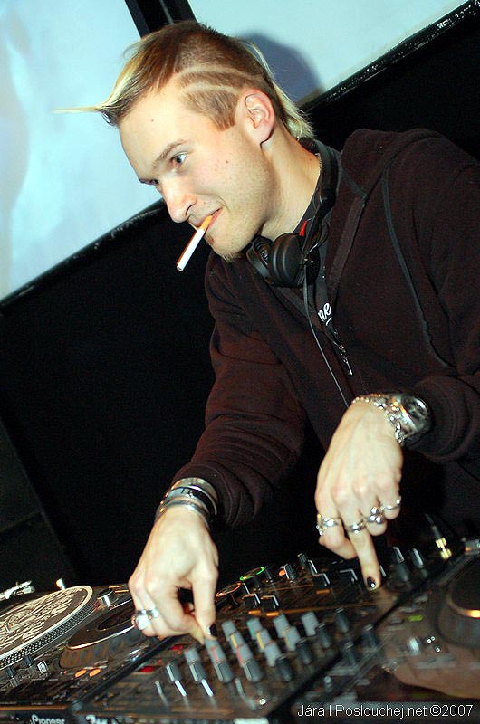 O2 DMA WARM UP PARTY - Pátek 1. 2. 2008