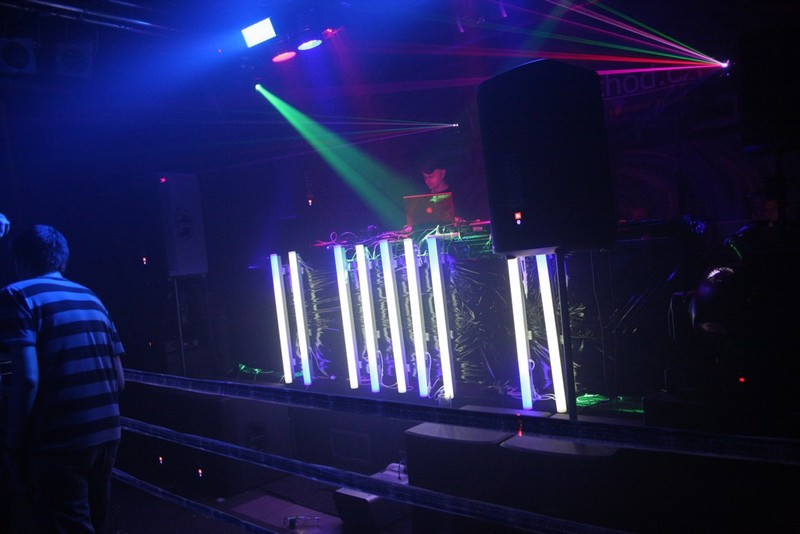 CLUB NIGHT WITH MICHAEL BURIAN - Pátek 22. 2. 2008