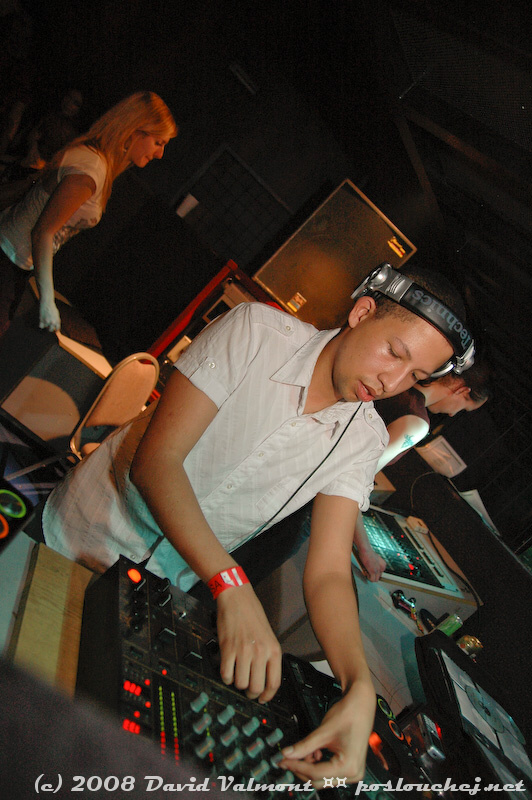 APOKALYPSA ELECTRONIC CARNIVAL - Pátek 22. 2. 2008