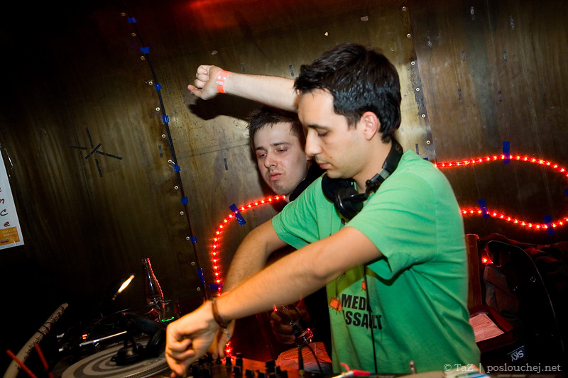 BASE 1st. B-day of the party - Pátek 22. 2. 2008