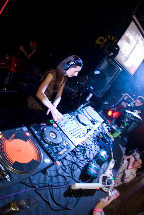 E-MOTION - Pátek 7. 3. 2008