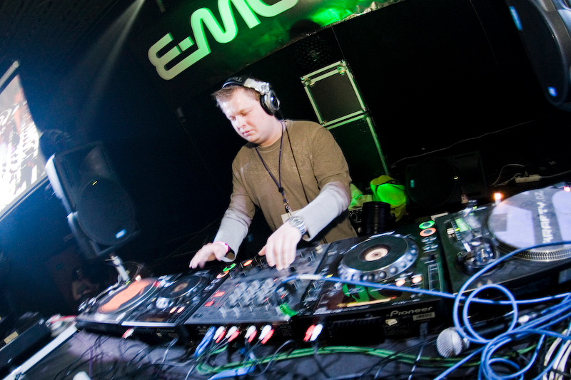 E-MOTION - Pátek 7. 3. 2008