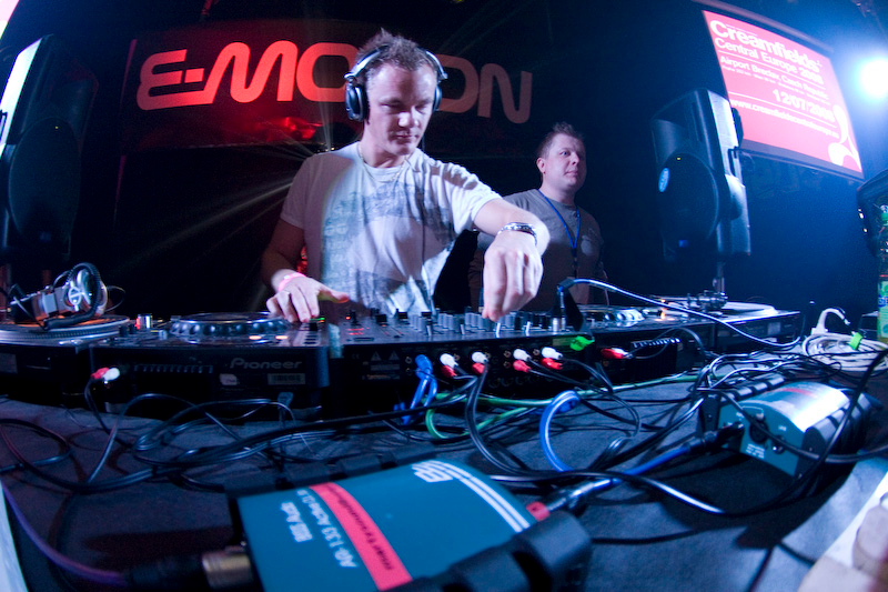 E-MOTION - Pátek 7. 3. 2008