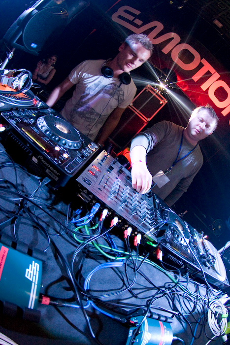 E-MOTION - Pátek 7. 3. 2008