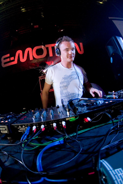 E-MOTION - Pátek 7. 3. 2008