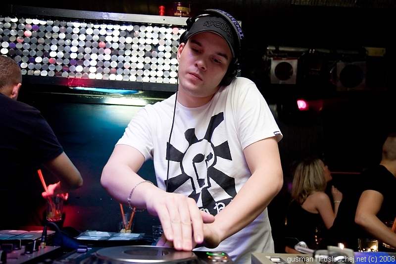 VIBE PRESENTS THE UNDERGROUND - Pátek 7. 3. 2008
