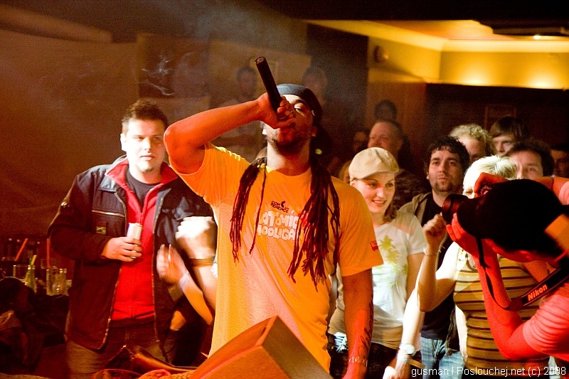 Koncert: ATOMIC HOOLIGAN  - Středa 12. 3. 2008