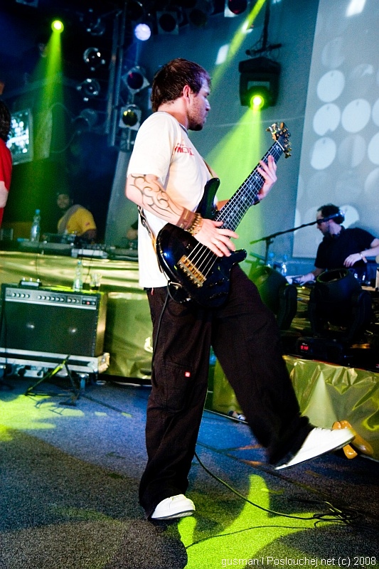 Koncert: ATOMIC HOOLIGAN  - Středa 12. 3. 2008