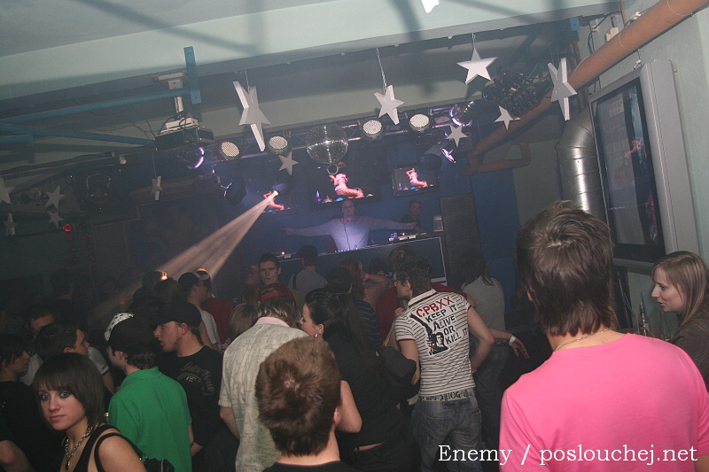 HOUSEWARS - Pátek 21. 3. 2008