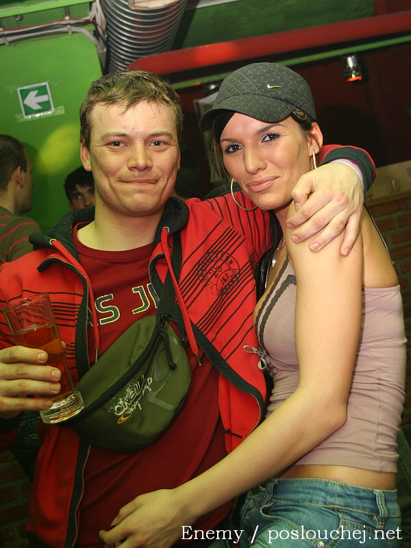 HOUSEWARS - Pátek 21. 3. 2008