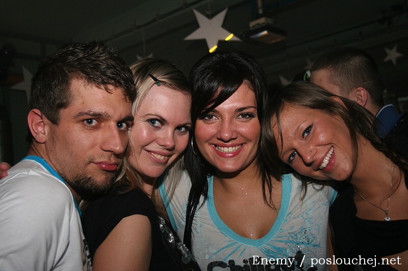 HOUSEWARS - Pátek 21. 3. 2008