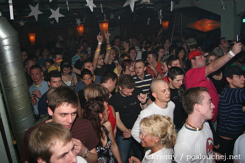 HOUSEWARS - Pátek 21. 3. 2008