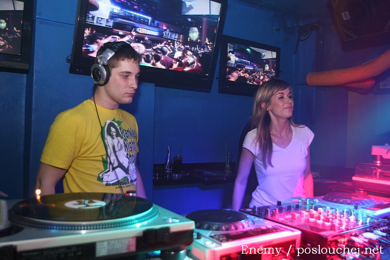 HOUSEWARS - Pátek 21. 3. 2008