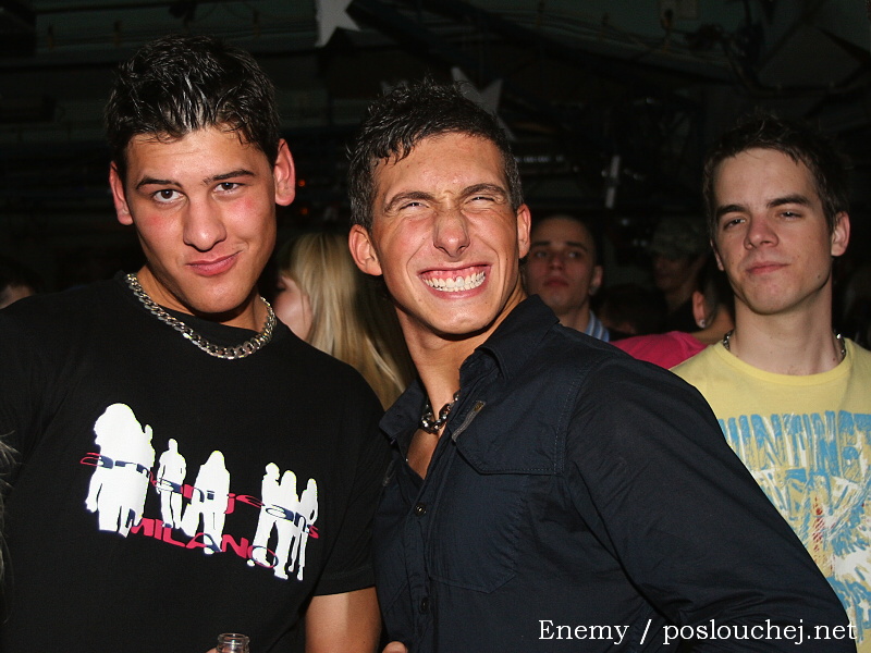 HOUSEWARS - Pátek 21. 3. 2008